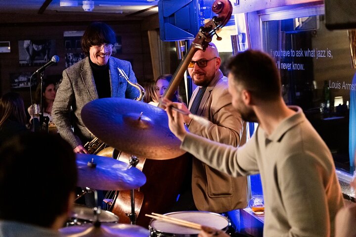 Live-Jazzmusik-Kreuzfahrt auf der Moldau in Prag, Foto 24 | wizardtrip