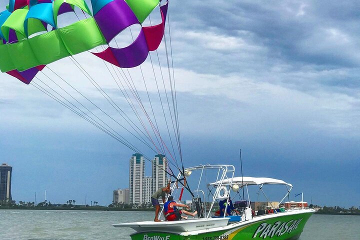 Avventura di parasailing sulla baia a South Padre Island, Texas, foto 8 | wizardtrip