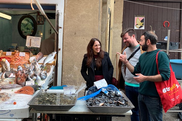 En guidet street food-tur gennem Palermos livlige markeder og historiske gader med lokale delikatesser, foto 14 | wizardtrip