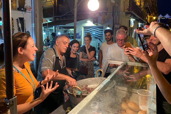 Visite Nocturne de Street Food en Petit Groupe à Palerme (Tout Inclus) | wizardtrip