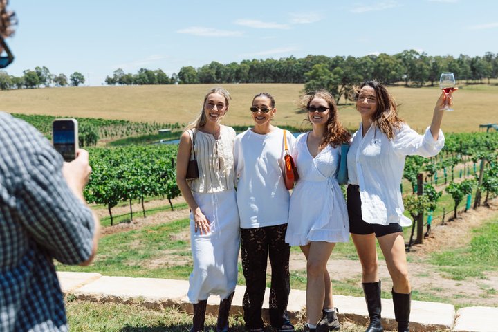 Premium Hunter Valley Wine Tour with 2-Course Lunch from Sydney | wizardtrip