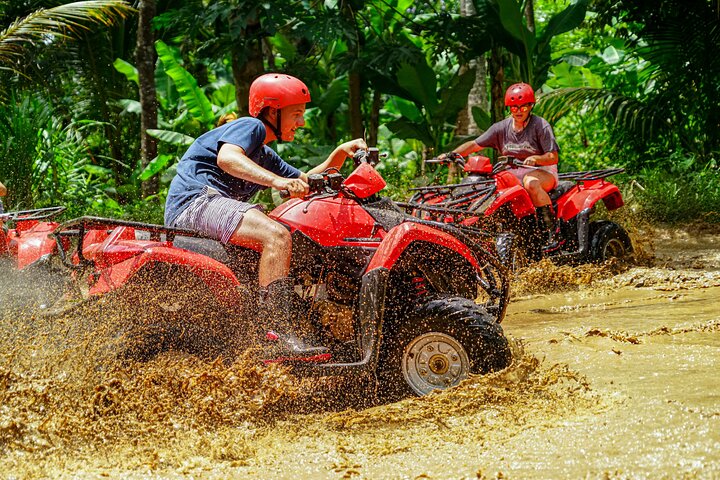 Experimente um emocionante passeio de quadriciclo em Ubud, Indonésia, navegando por trilhas na selva, cavernas e cachoeiras, foto 9 | wizardtrip