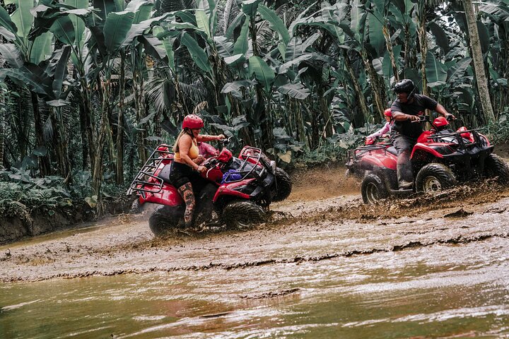 Experimente um emocionante passeio de quadriciclo em Ubud, Indonésia, navegando por trilhas na selva, cavernas e cachoeiras, foto 11 | wizardtrip