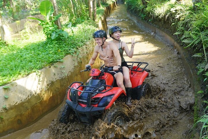Experimente um emocionante passeio de quadriciclo em Ubud, Indonésia, navegando por trilhas na selva, cavernas e cachoeiras, foto 26 | wizardtrip