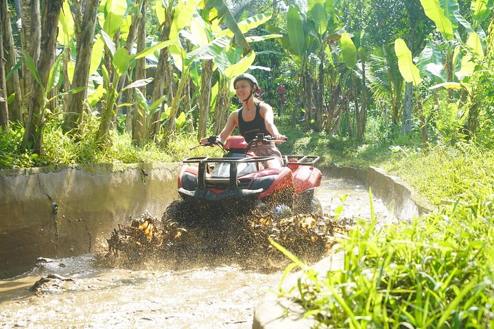 Experimente um emocionante passeio de quadriciclo em Ubud, Indonésia, navegando por trilhas na selva, cavernas e cachoeiras, foto 27 | wizardtrip