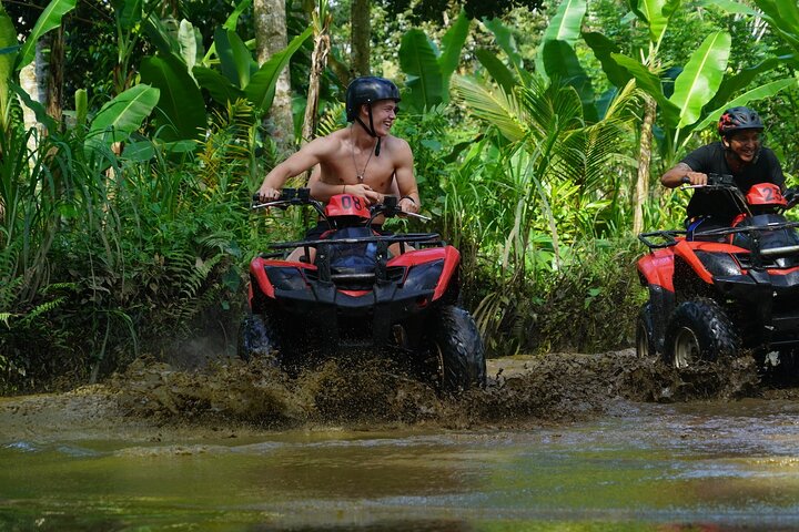Experimente um emocionante passeio de quadriciclo em Ubud, Indonésia, navegando por trilhas na selva, cavernas e cachoeiras, foto 29 | wizardtrip