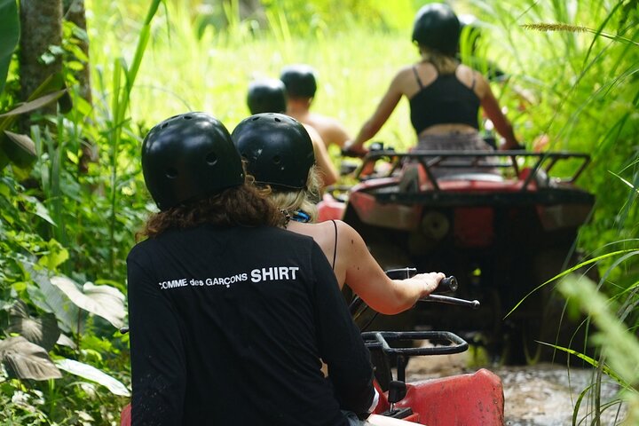 Experimente um emocionante passeio de quadriciclo em Ubud, Indonésia, navegando por trilhas na selva, cavernas e cachoeiras, foto 36 | wizardtrip