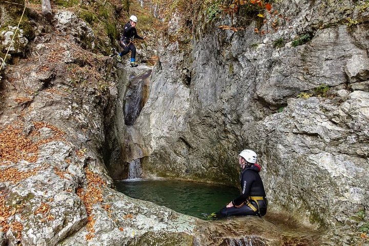 Oplev spændende canyoning-eventyr i de uberørte floder nær Bled, Slovenien, med spring og rapelling, foto 13 | wizardtrip