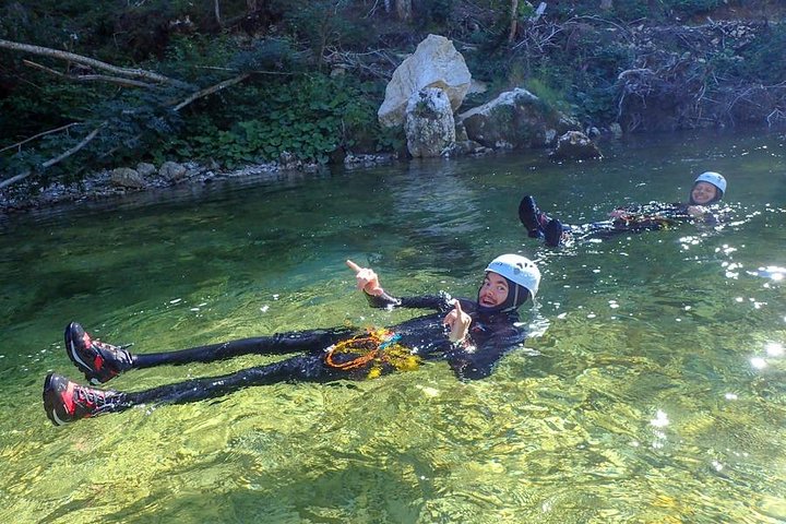 Oplev spændende canyoning-eventyr i de uberørte floder nær Bled, Slovenien, med spring og rapelling, foto 17 | wizardtrip