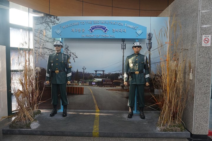 Private tour of the Korean Demilitarized Zone (DMZ) from Seoul, South Korea, photo 8 | wizardtrip