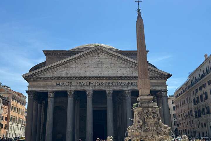 Tour guiado pelo Panteão em Roma, mostrando sua arquitetura antiga e significado histórico, foto 11 | wizardtrip