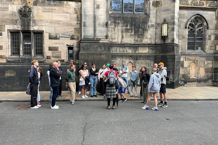 Un tour guidato a piedi che esplora la storia oscura di Edimburgo, le leggende infestate e i luoghi inquietanti, foto 18 | wizardtrip