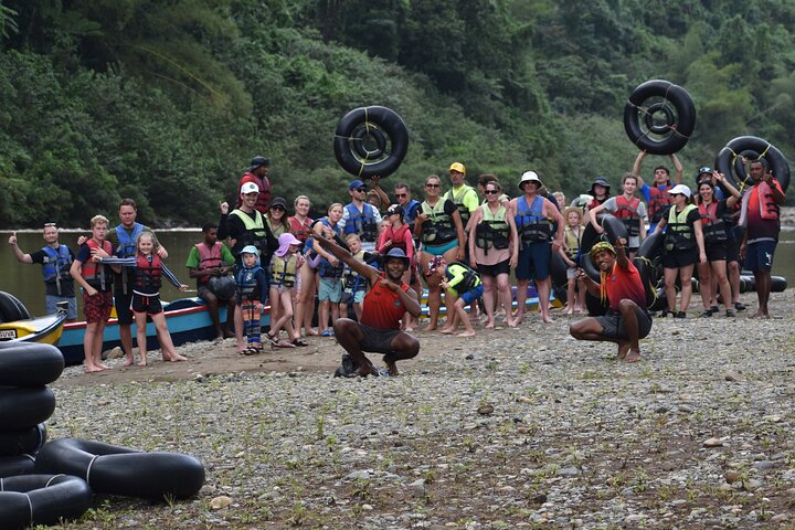 Upplev autentisk fijiansk kultur och äventyr med flod-tubing på Navua River, Fiji, foto 13 | wizardtrip