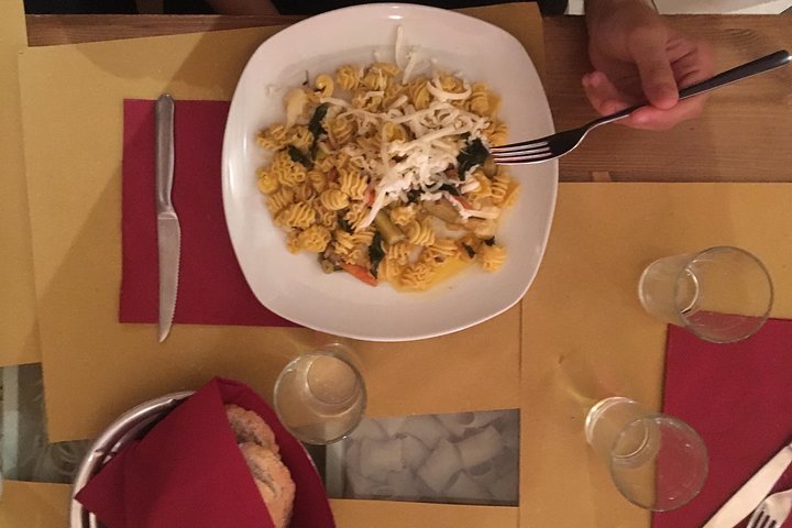Walking Food Tour of Florence with Tastings and Wine | wizardtrip