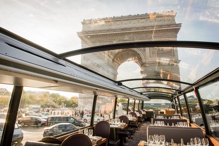 Paris Bustronome Gourmet Sightseeing Dinner on a Panoramic Bus | wizardtrip