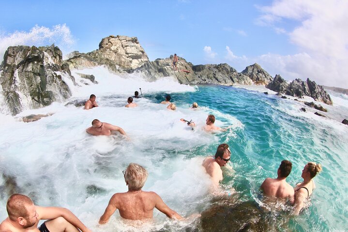 Terrängjeepsafari som utforskar Arubas naturliga pool, Baby Beach och robusta kustlinje, foto 8 | wizardtrip