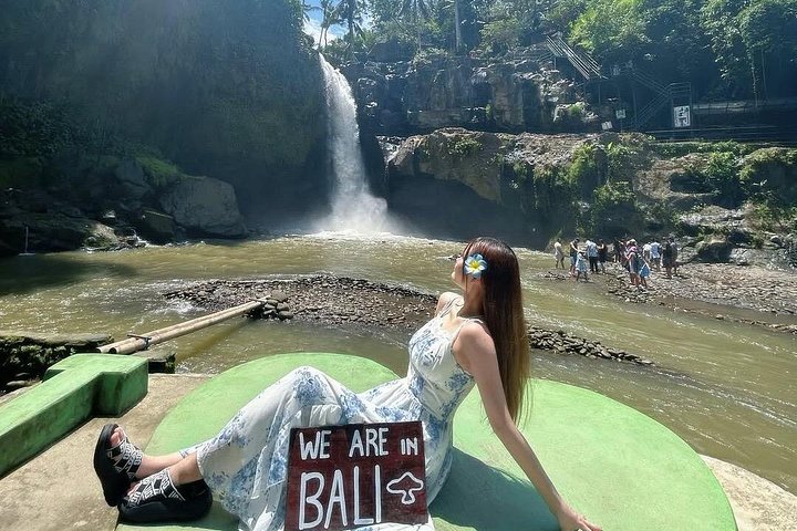 Privétour door Ubud's Apenbos, Tegalalang Rijstterrassen, Tirta Empul Tempel en Tegenungan Waterval op Bali, foto 27 | wizardtrip