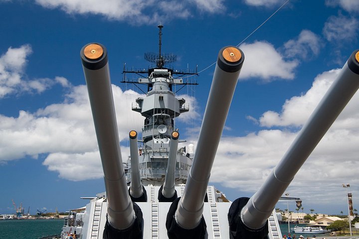 Tur til Pearl Harbor og Honolulu-vartegn, inklusive USS Arizona og USS Missouri, foto 20 | wizardtrip