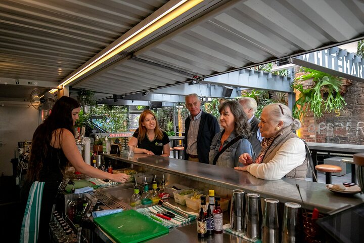 Une visite guidée à pied explorant les ruelles de Melbourne, avec dégustations et conseils locaux, photo 9 | wizardtrip