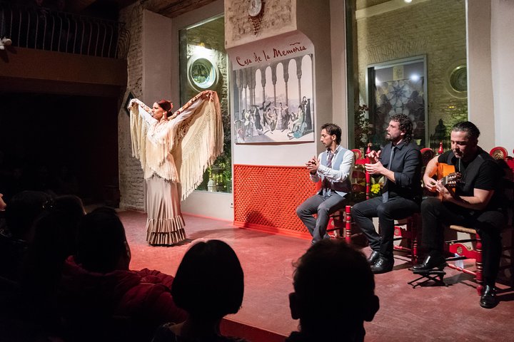 Authentic Flamenco performance in an intimate Seville theatre, photo 7 | wizardtrip