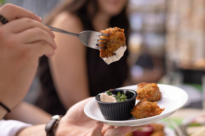 ギリシャのアテネでの食のウォーキングツアー。地元の市場や食料品店を巡ります、写真7 | wizardtrip