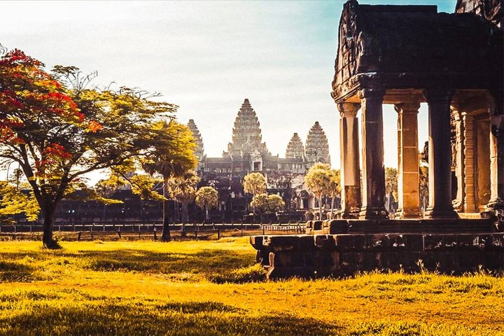 Soloppgang over det praktfulle Angkor Wat tempelkompleks i Siem Reap, Kambodsja, foto 14 | wizardtrip