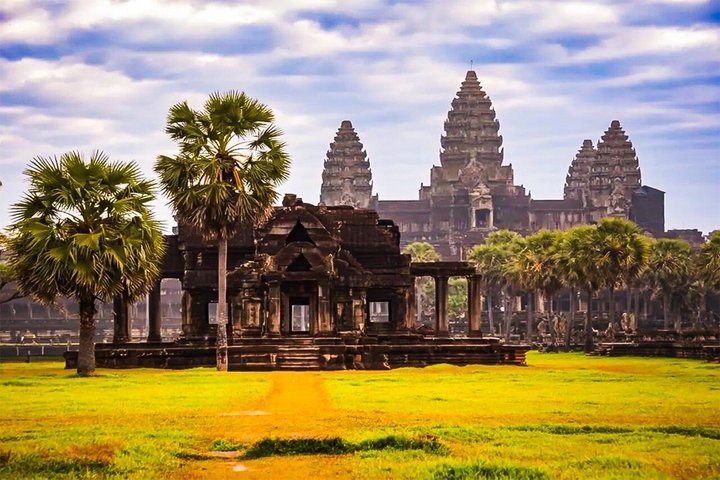 Soloppgang over det praktfulle Angkor Wat tempelkompleks i Siem Reap, Kambodsja, foto 32 | wizardtrip