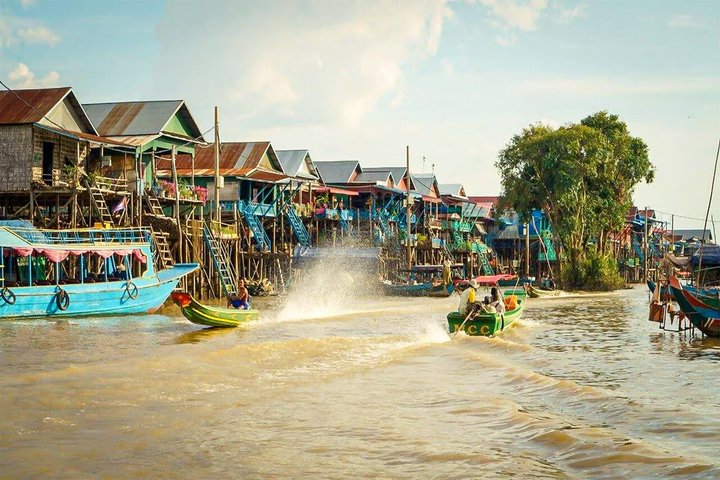 Kampong Phluk Floating Village Tour by Boat | wizardtrip