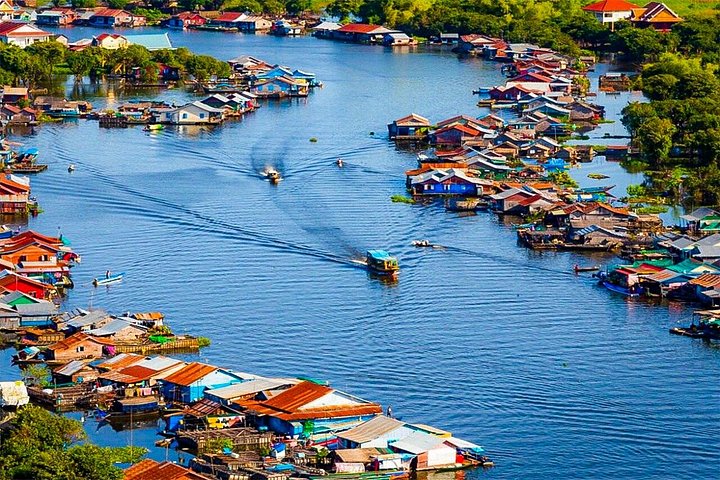Boat tour of Kampong Phluk floating village on Tonle Sap lake, Siem Reap, photo 11 | wizardtrip