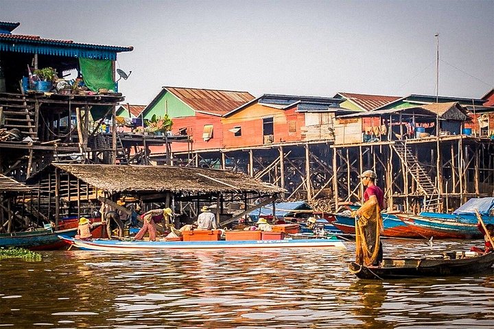 Boat tour of Kampong Phluk floating village on Tonle Sap lake, Siem Reap, photo 15 | wizardtrip