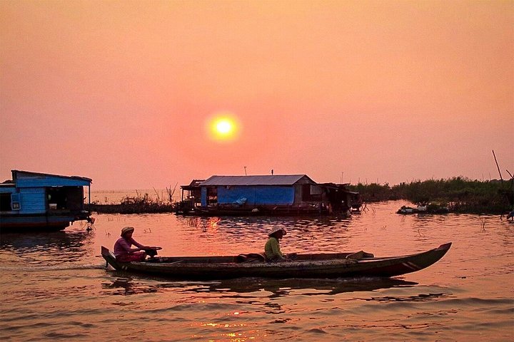 Boat tour of Kampong Phluk floating village on Tonle Sap lake, Siem Reap, photo 25 | wizardtrip