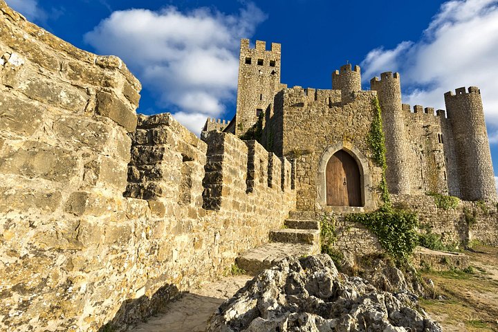Heldags guidet tur fra Lissabon til Porto, Nazaré og Óbidos, der viser Portugals kulturarv, foto 17 | wizardtrip