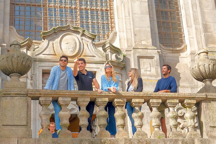 Heldags guidet tur fra Lissabon til Porto, Nazaré og Óbidos, der viser Portugals kulturarv, foto 18 | wizardtrip