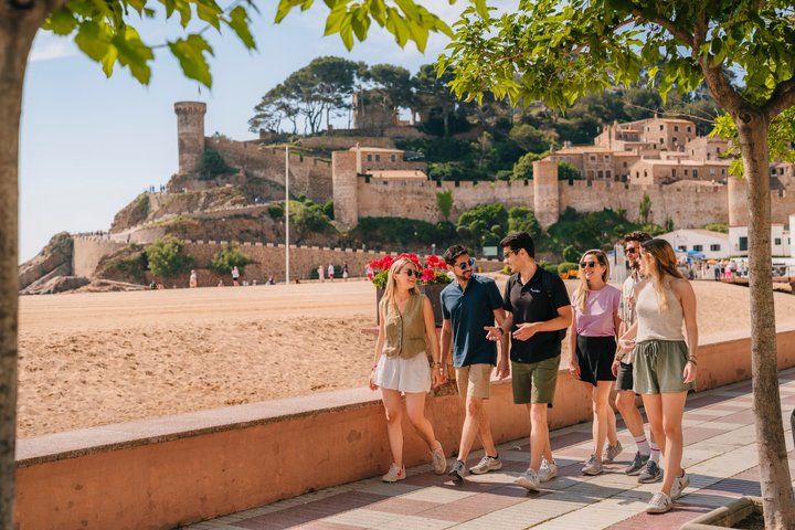 Full-day guided tour from Barcelona to Montserrat, Girona, and Costa Brava, photo 11 | wizardtrip