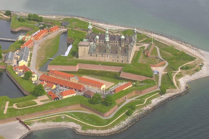 Excursión de un día desde Copenhague para explorar el Castillo de Hamlet, la Catedral de Lund y Malmö, foto 7 | wizardtrip