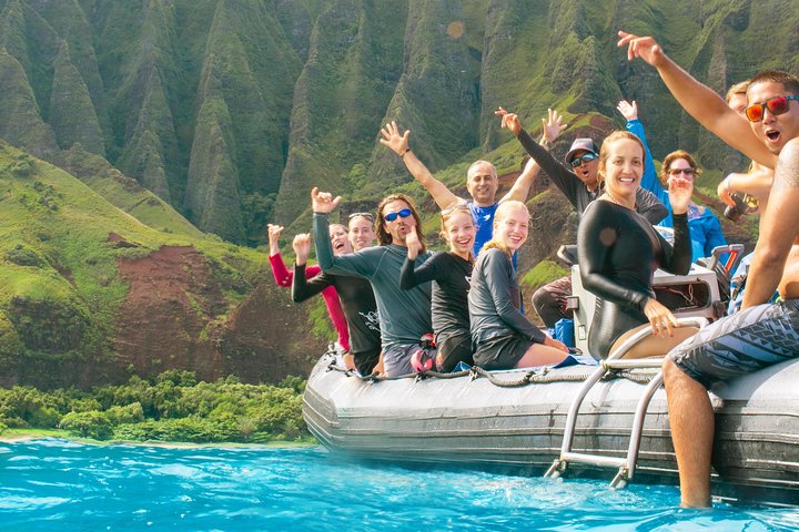 Kauai: Na Pali Raft Snorkel Adventure | wizardtrip