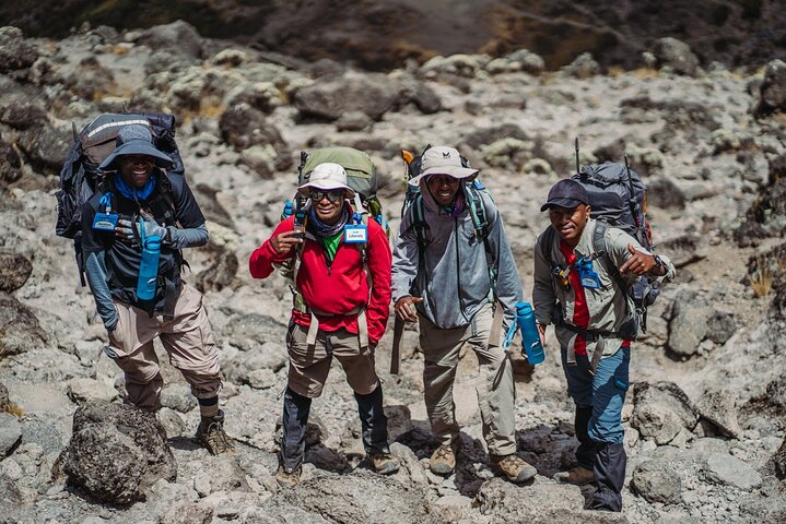 Trek vers le sommet du mont Kilimandjaro par la pittoresque voie Lemosho en Tanzanie, photo 6 | wizardtrip