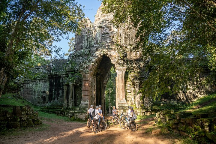 Radtour durch die antiken Angkor-Tempel und die üppige kambodschanische Landschaft bei Siem Reap, Foto 10 | wizardtrip