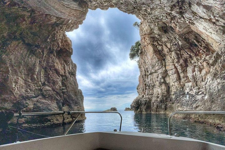 Privat båttur som utforskar Elafitiöarna nära Dubrovnik, Kroatien, med bad och ö-hoppning, foto 19 | wizardtrip