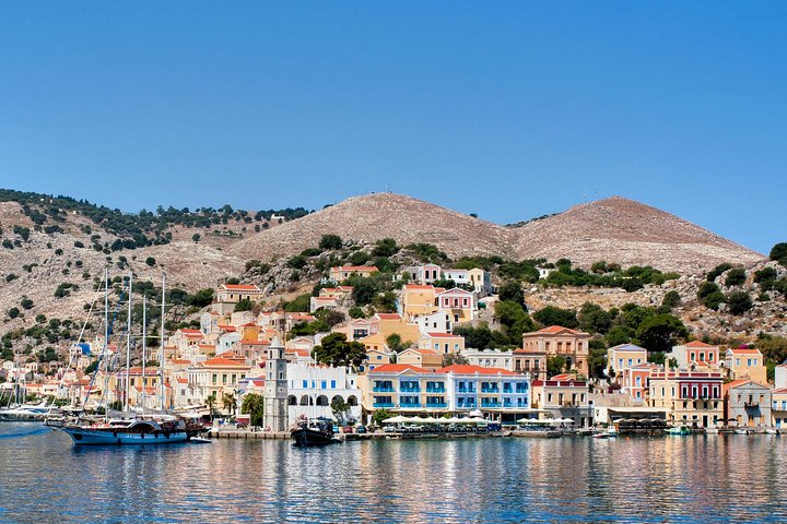 Pintoresco viaje en barco de Rodas a la isla de Symi con parada para nadar en la bahía de San Jorge, foto 8 | wizardtrip