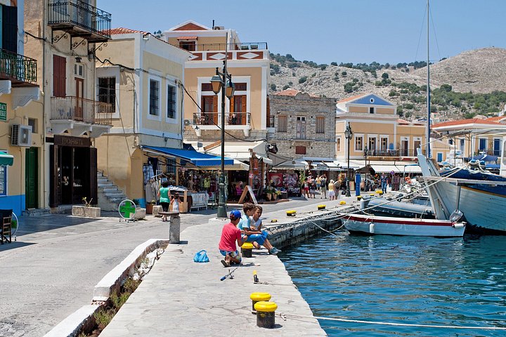 Pintoresco viaje en barco de Rodas a la isla de Symi con parada para nadar en la bahía de San Jorge, foto 13 | wizardtrip