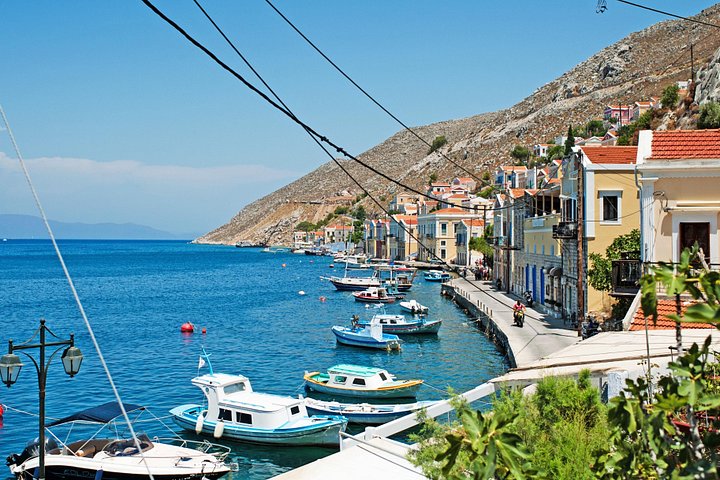 Pintoresco viaje en barco de Rodas a la isla de Symi con parada para nadar en la bahía de San Jorge, foto 17 | wizardtrip