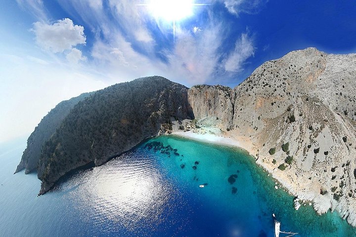 Pintoresco viaje en barco de Rodas a la isla de Symi con parada para nadar en la bahía de San Jorge, foto 19 | wizardtrip