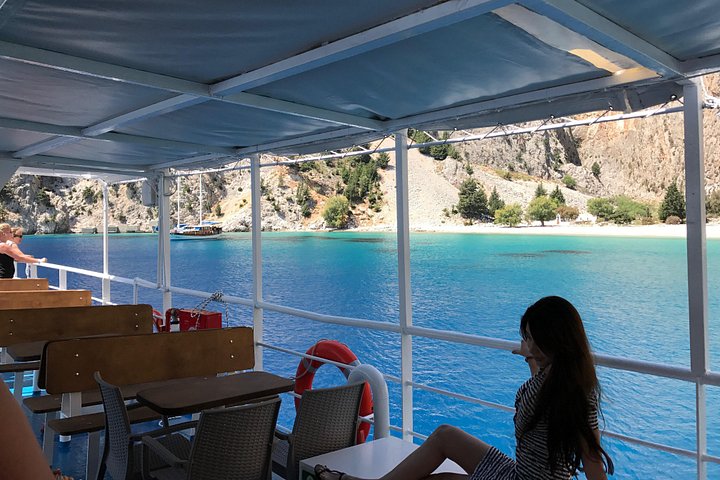 Pintoresco viaje en barco de Rodas a la isla de Symi con parada para nadar en la bahía de San Jorge, foto 22 | wizardtrip