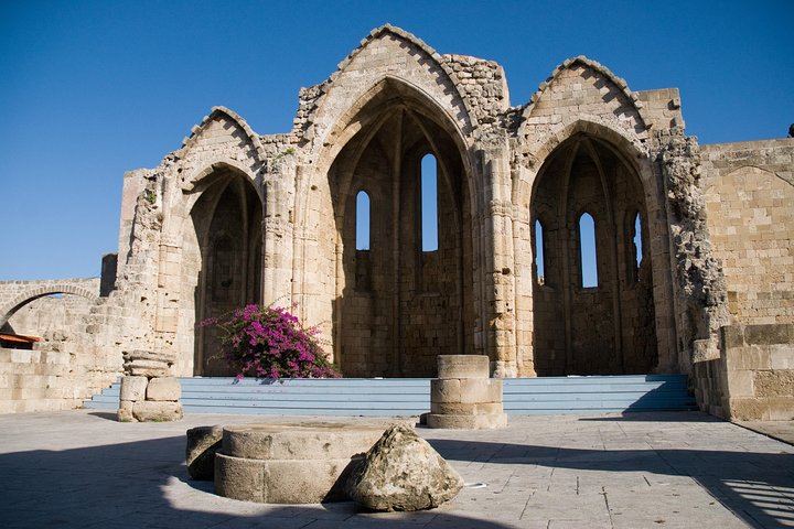 Explore a histórica cidade medieval de Rodes num passeio guiado a pé, descobrindo a sua rica história e marcos, foto 8 | wizardtrip