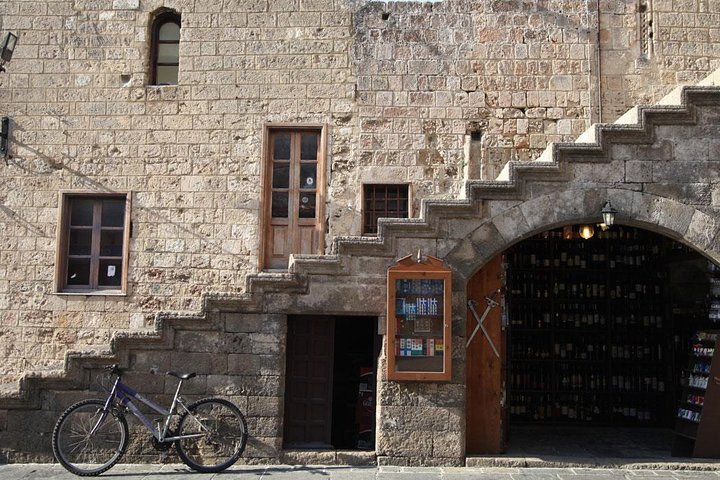 Explore a histórica cidade medieval de Rodes num passeio guiado a pé, descobrindo a sua rica história e marcos, foto 10 | wizardtrip