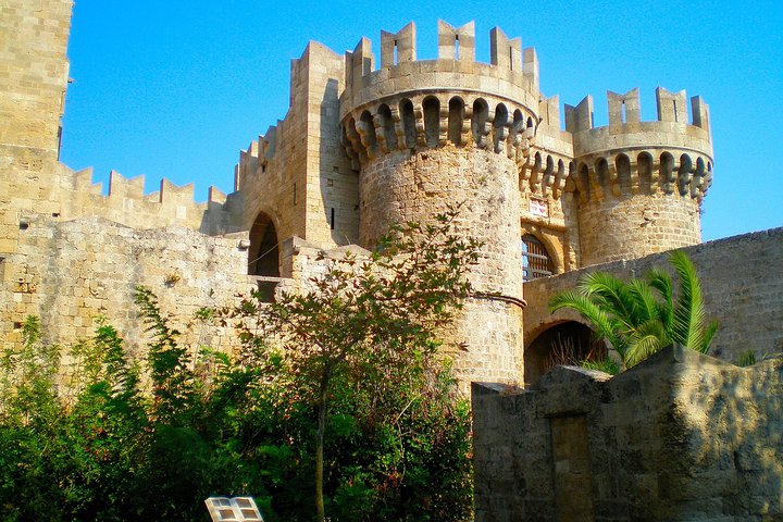 Explore a histórica cidade medieval de Rodes num passeio guiado a pé, descobrindo a sua rica história e marcos, foto 18 | wizardtrip