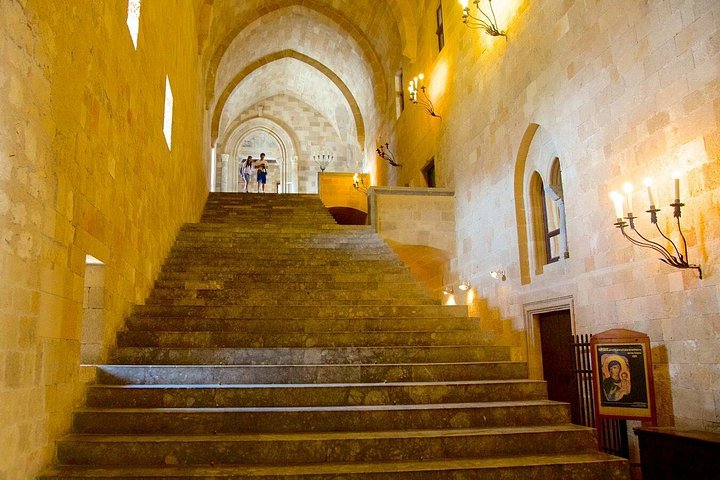 Explore a histórica cidade medieval de Rodes num passeio guiado a pé, descobrindo a sua rica história e marcos, foto 24 | wizardtrip
