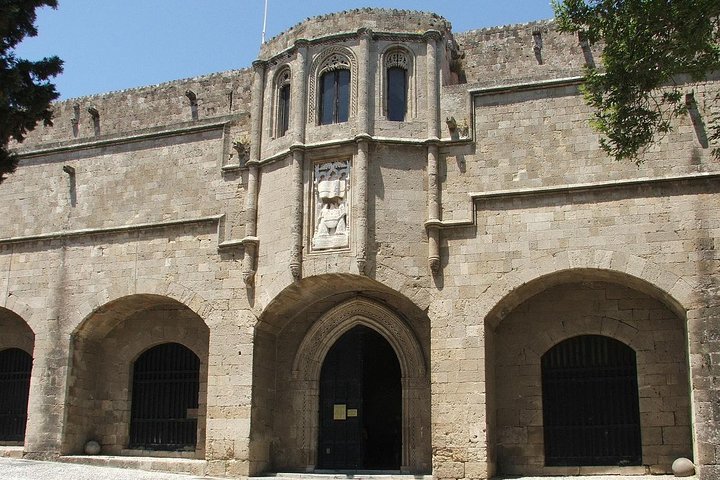 Explore a histórica cidade medieval de Rodes num passeio guiado a pé, descobrindo a sua rica história e marcos, foto 26 | wizardtrip