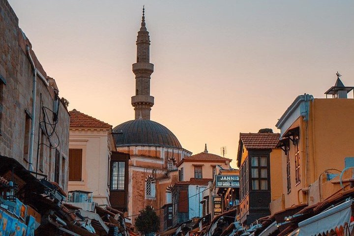 Explore a histórica cidade medieval de Rodes num passeio guiado a pé, descobrindo a sua rica história e marcos, foto 29 | wizardtrip